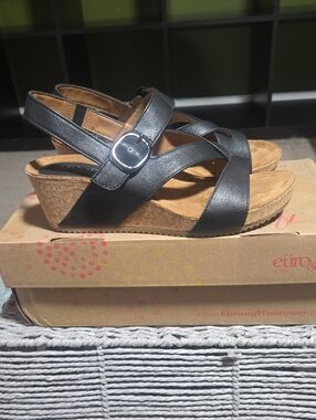 Size 8 Eurosoft Evelyn Black  Crossover Wedge Sandals Hidden Velcro Padded Sole